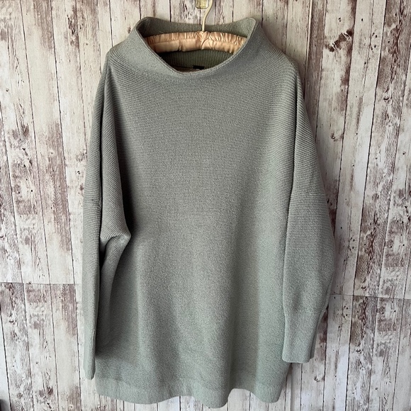 Free People Sweaters - NWT Free People Ottoman Slouchy Tunic Oxide-Pale Green M